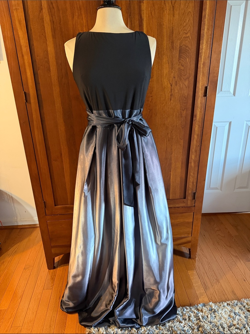 SL Fashions New York Ombré Satin Bow Sash Gown - Picture 3 of 6